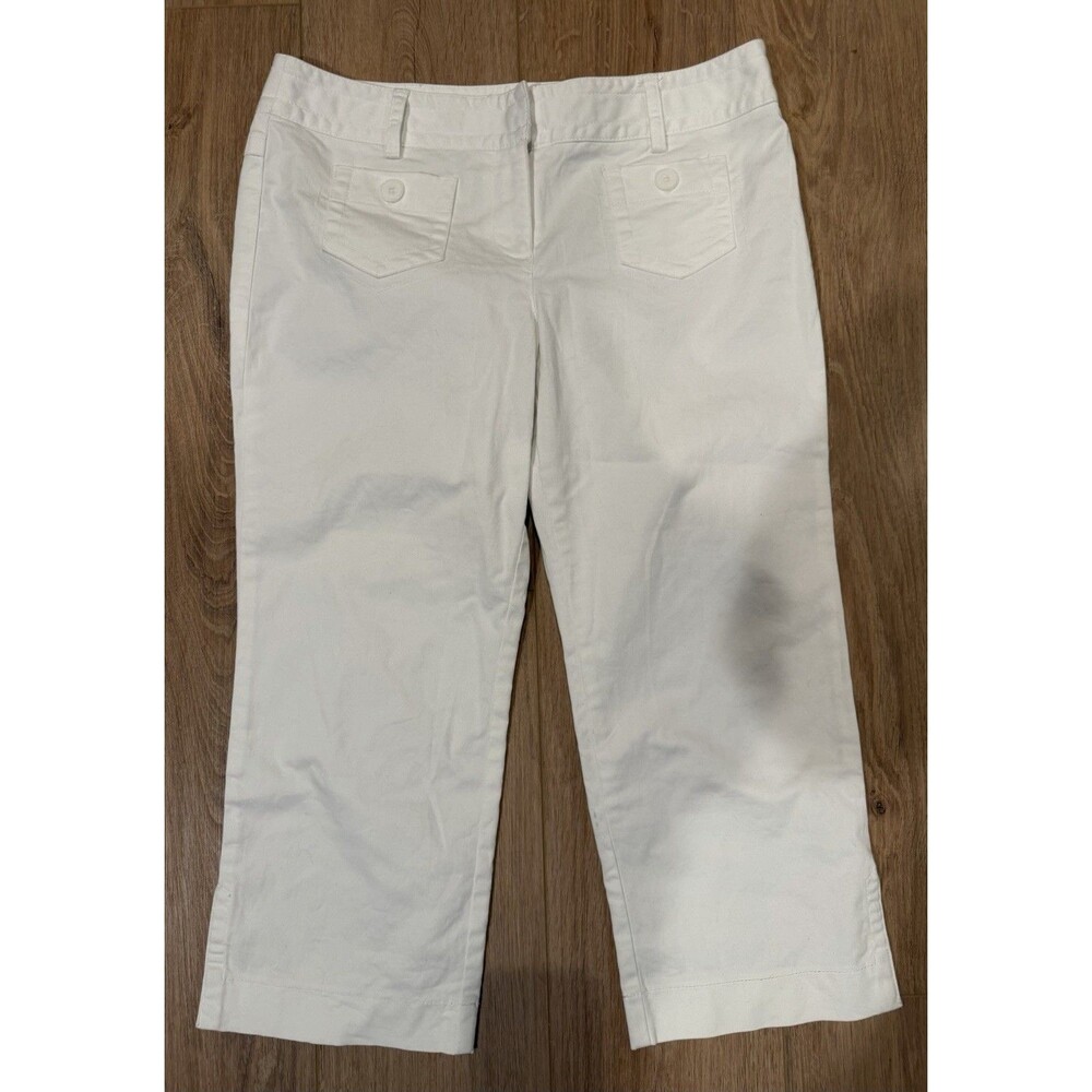 LOFT Marisa white cropped capri pants buttoned Front Flap Pockets Size 10 Petite
